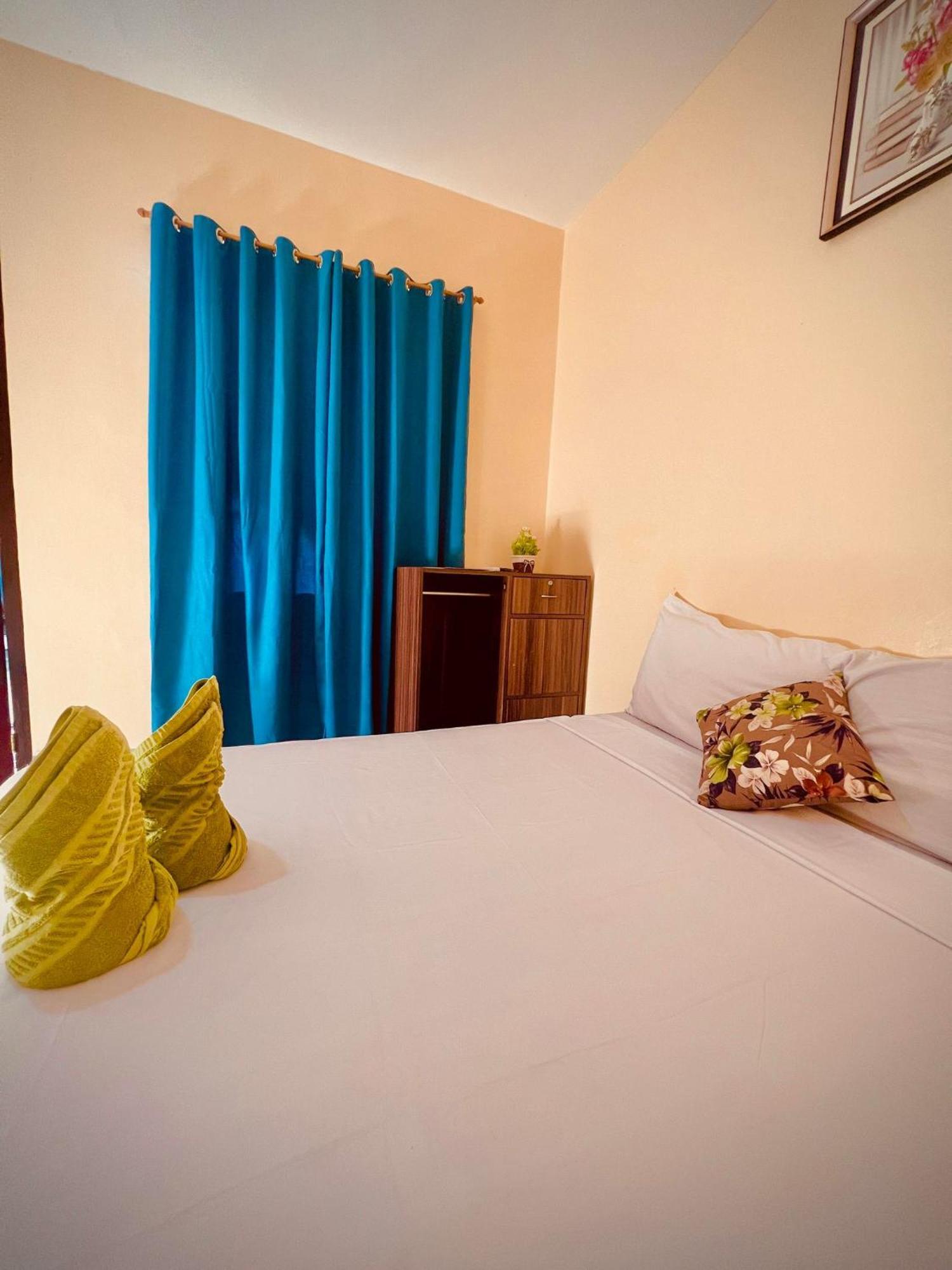 Indino Guesthouse Moalboal Exterior photo