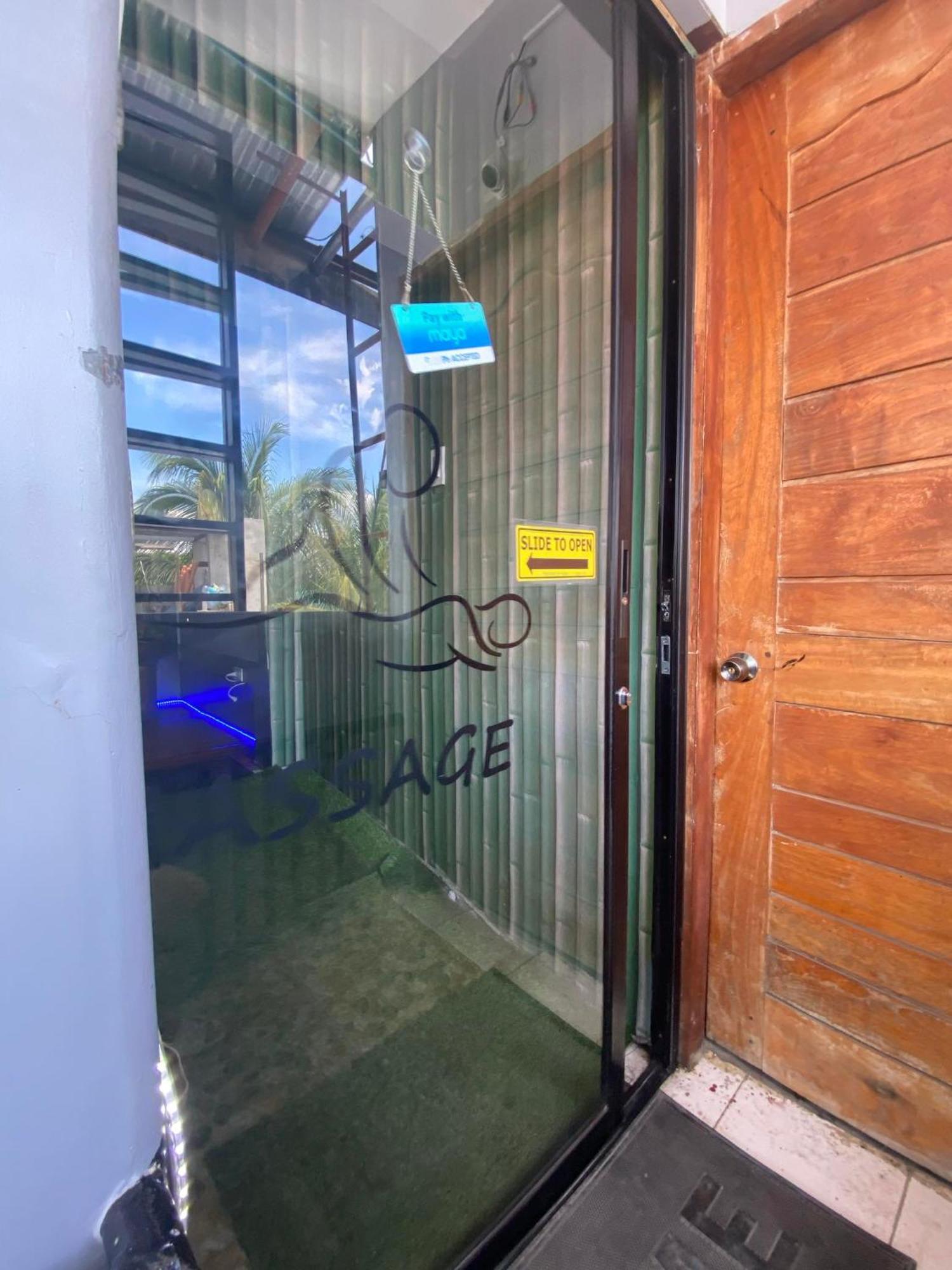 Indino Guesthouse Moalboal Exterior photo